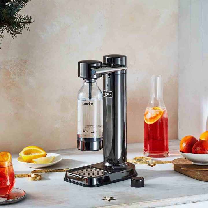 Making American Rosso Cocktails with the AARKE Drink Maker.