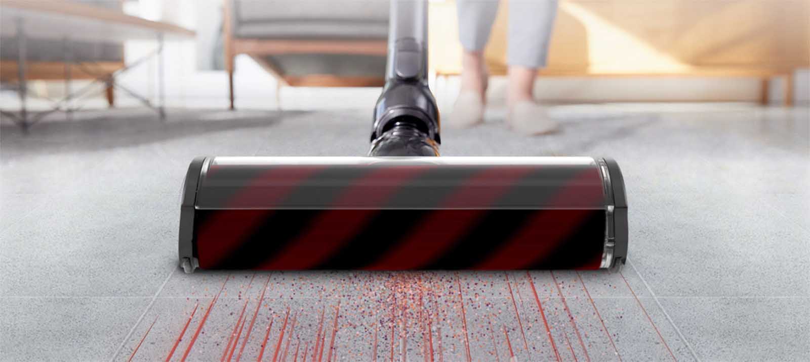 A demonstration of how the LG CordZero A9 Kompressor Ultra vacuums carpet.