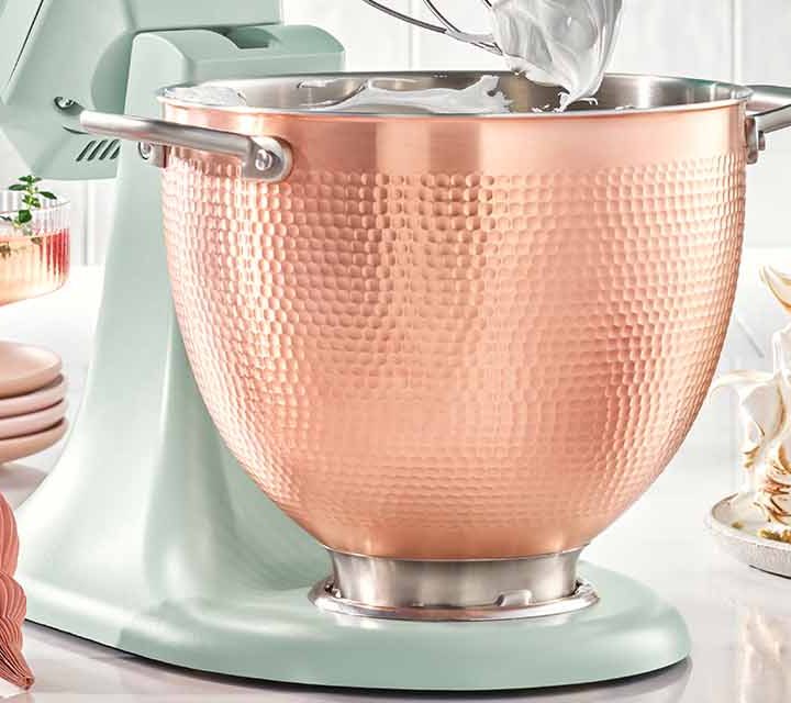 Recipe for Bombe Alaska and Berry Spritz.